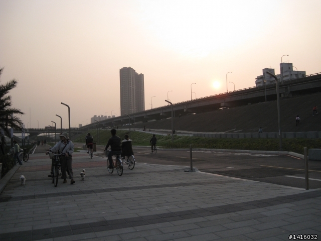 獨輪車淡水到鶯歌來回73公里騎乘~途經五股、蘆洲、三重、 新莊、樹林