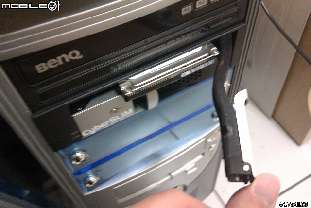 Momentus XT轉接桌機應用DIY