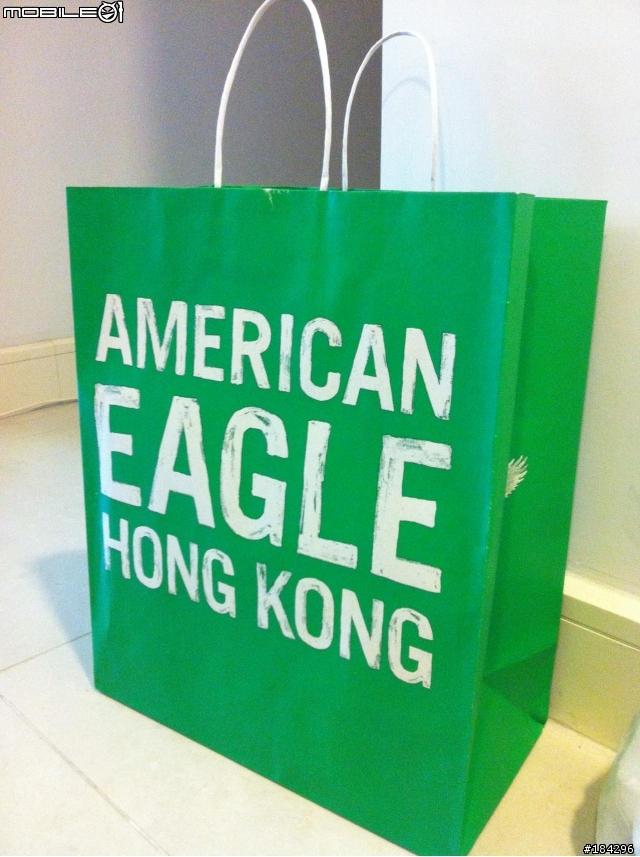 American Eagle Outfitters (AEO) 香港店開幕 好逛喔!