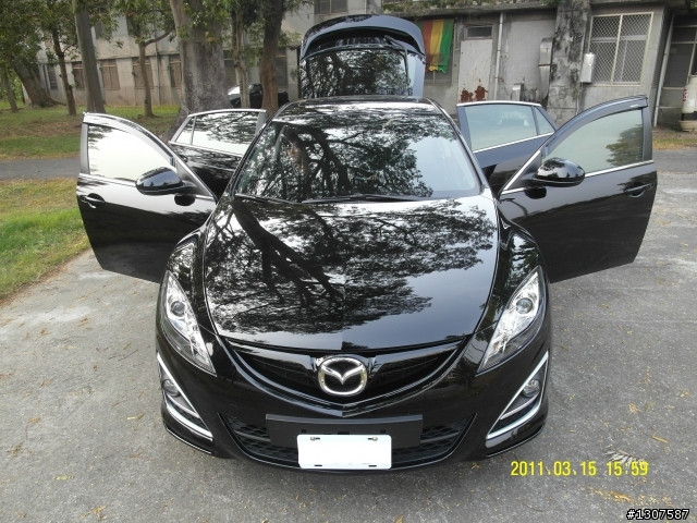 2011年黑色 Mazda6 2.5S 開箱嚕~附圖....(第二天就受傷了><")