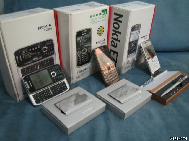 【Happy Brithday】NOKIA E72 回到最初的感動~!