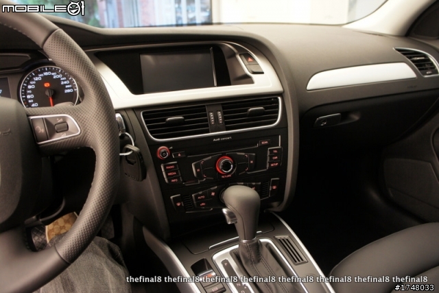 白色Audi A4 Avant 1.8T開箱(圖多)
