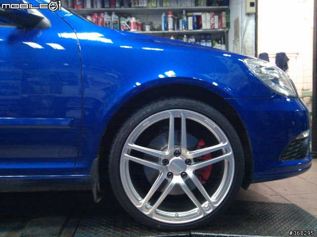 SKODA Octavia Combi RS with Prodrive GC-05K