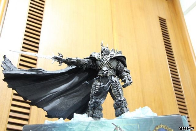 【開箱】魔獸世界-巫妖王:阿薩斯米奈西爾 (THE LICH KING: ARTHAS MENETHIL) -- 圖多