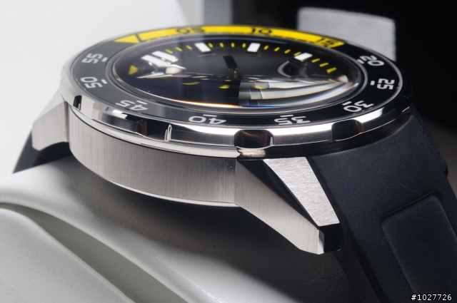 拆給你看/還是被它打敗了 IWC Aquatimer 2000 入手貼圖(新增實戴及快拆錶帶拆解)