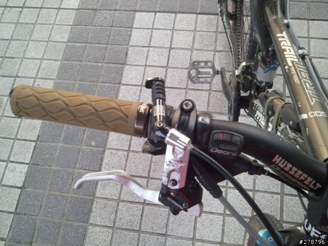 RockShox Reverb 伸縮座管不專業開箱文