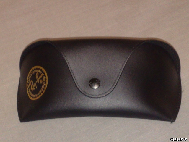 人生中的第一支太陽眼鏡 RAY-BAN