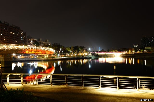 Tokina AT-X 16-28mm F2.8 增夜景星芒
