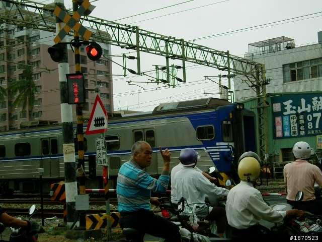 屏東肉腳團第一屆"單車尋寶"~屏東市老少二人篇