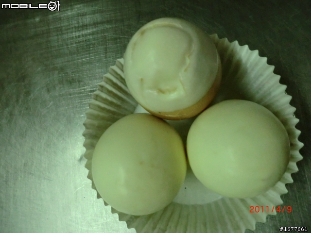 相信~真的有人在乎麵包!! -- "雞蛋麵包" 4/15更新