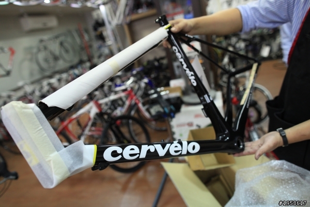 2011 cervelo R5 環法紀念版 & SRAM RED 環法紀念版 ((( 開箱 ))) >> 隔天首騎車架竟然斷了!!!