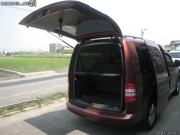 來自波蘭的VW CADDY GP 2011 -開箱