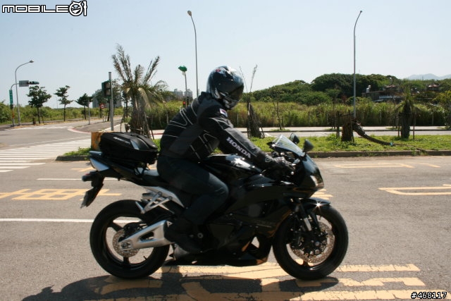 HONDA CBR600RR 正2011年式開箱