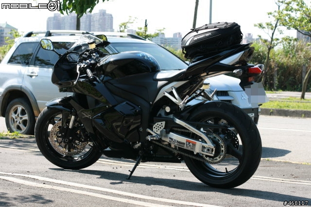 HONDA CBR600RR 正2011年式開箱