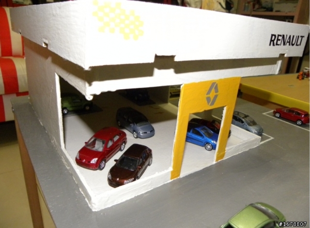 兒子的生日禮物 Renault Garage