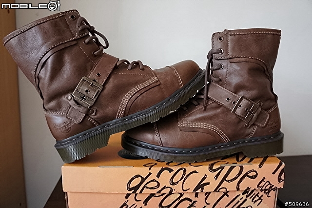 Dr.Martens TRIUMPH1460 馬汀大夫-勝利八孔靴之等很久的開箱