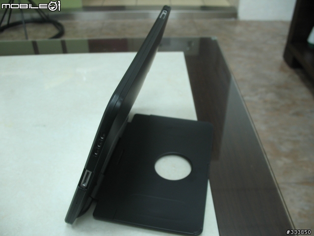 攜帶型的iPad保護架,實在很適合當業務的我