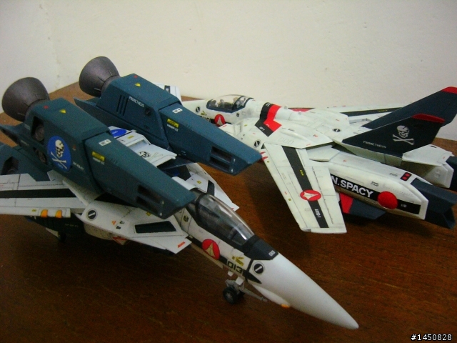 <Macross> VF-1 超級女武神 重裝Super pack