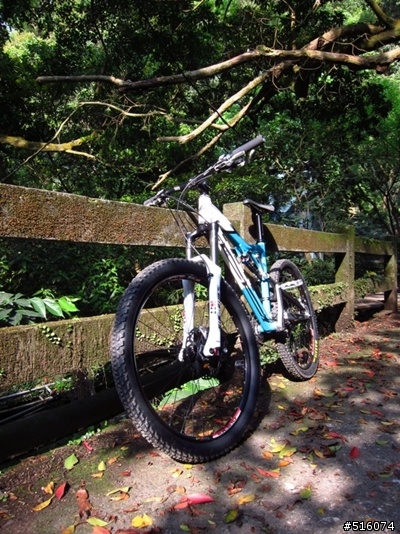 2011 Marzocchi Bomber 44 Micro Ti 15QR 使用心得