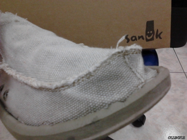 sanuk夢幻逸品?? 很嬌貴的帆布鞋! !關箱 附圖分享!!!