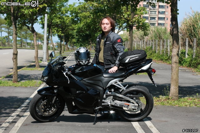 HONDA CBR600RR 正2011年式開箱