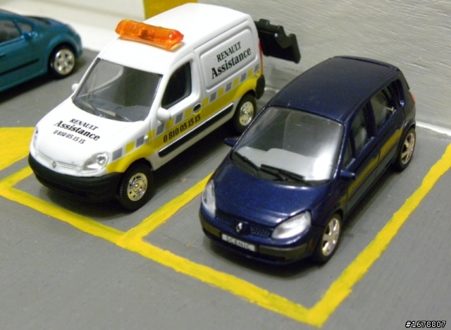 兒子的生日禮物 Renault Garage