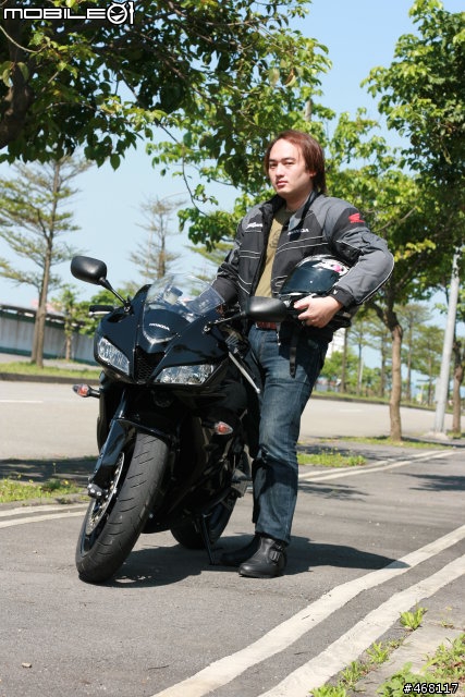 HONDA CBR600RR 正2011年式開箱