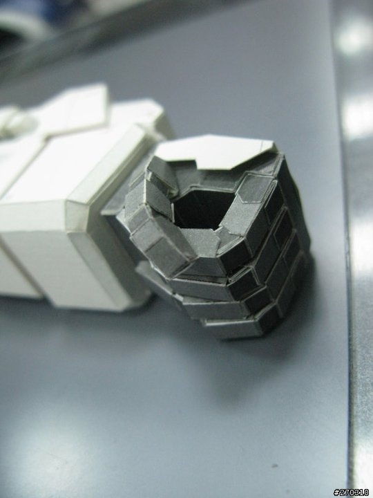 RX-0獨角獸鋼彈紙模型完工!!