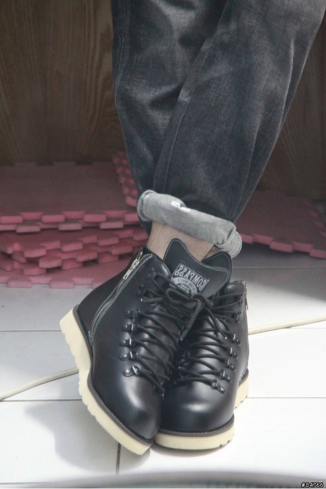 【開箱】COMPASS 09~10A/W Leather Serra Boot(內涵小弟不才著用圖)