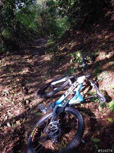 2011 Marzocchi Bomber 44 Micro Ti 15QR 使用心得