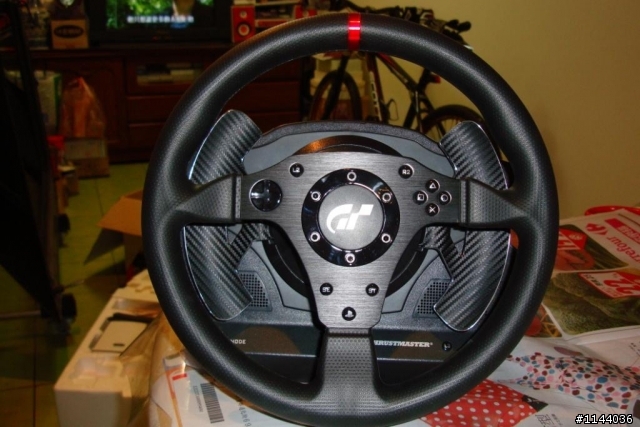 Thrustmaster T500RS "開"箱......