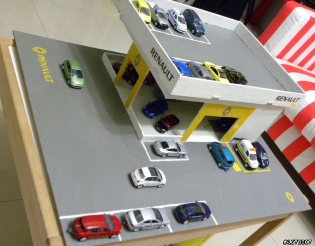 兒子的生日禮物 Renault Garage