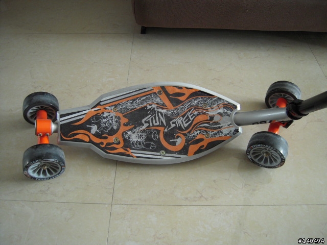 舒放身心的運動 OXELO滑板車 型號:STUN STREET 以及 型號:TOWN SUSP 7
