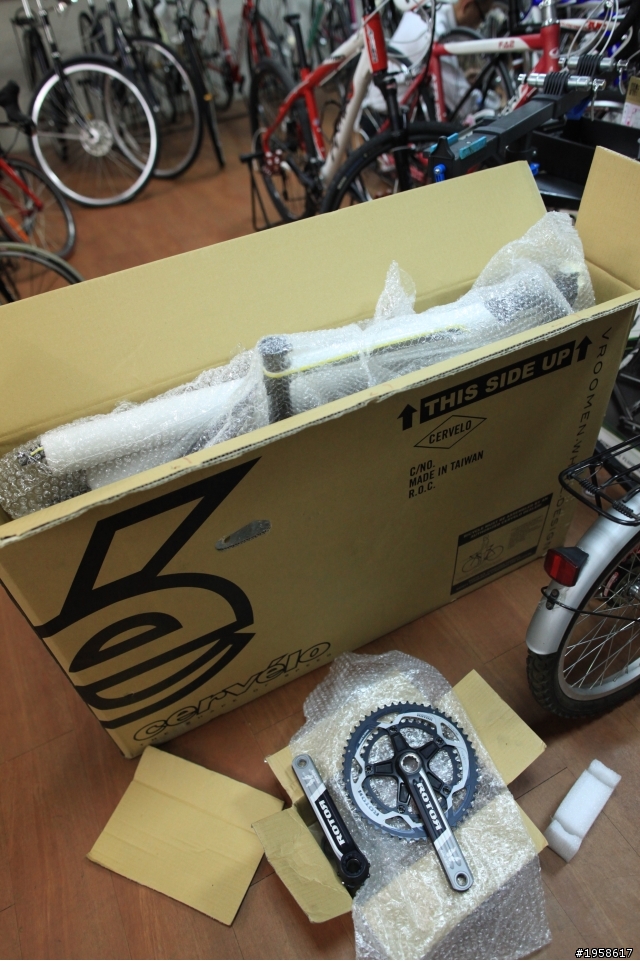 2011 cervelo R5 環法紀念版 & SRAM RED 環法紀念版 ((( 開箱 ))) >> 隔天首騎車架竟然斷了!!!