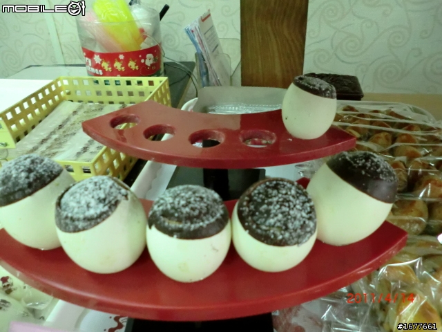 相信~真的有人在乎麵包!! -- "雞蛋麵包" 4/15更新