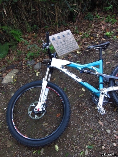 2011 Marzocchi Bomber 44 Micro Ti 15QR 使用心得