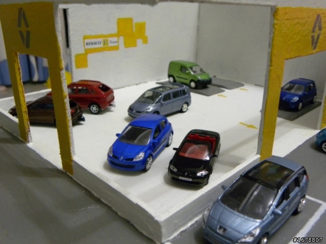 兒子的生日禮物 Renault Garage