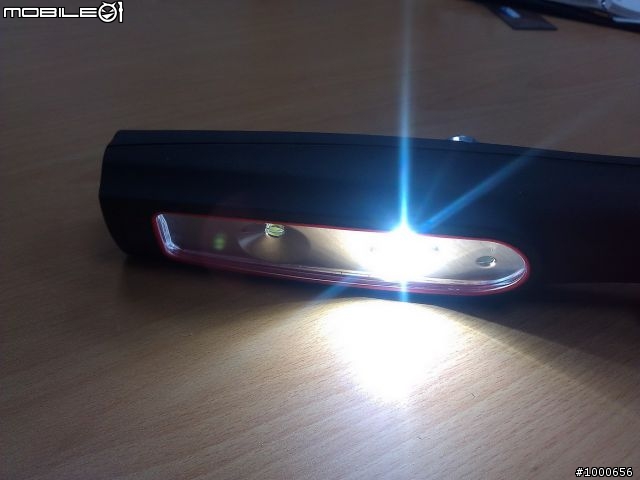 多功能超實用工作燈&露營燈 (簡易開箱文-圖多)