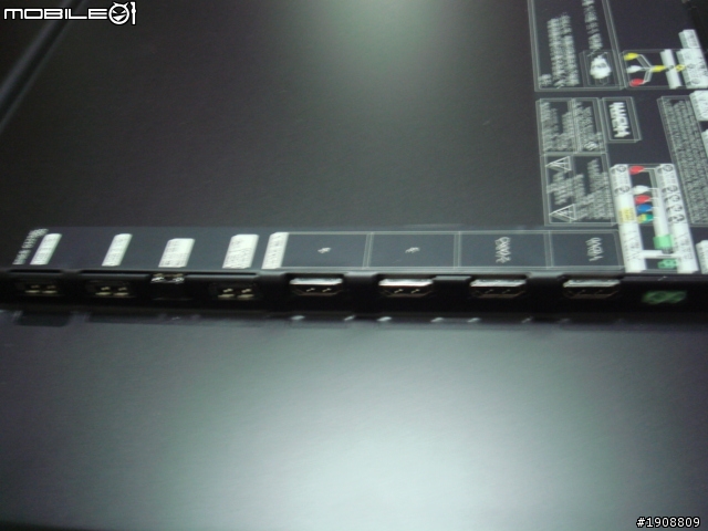 Samsung D8000開箱!
