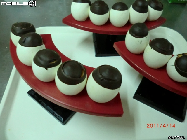 相信~真的有人在乎麵包!! -- "雞蛋麵包" 4/15更新