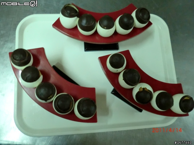 相信~真的有人在乎麵包!! -- "雞蛋麵包" 4/15更新