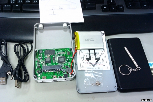開箱....開到地雷..Orz --HyperDrive Hard Drive for iPad(iPad專用硬碟外接盒)