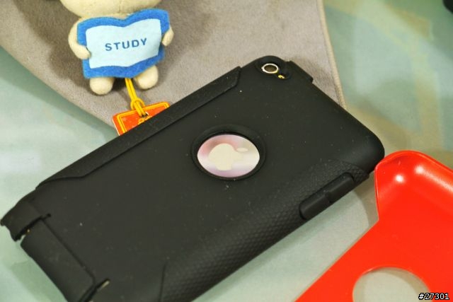 地上最強 Otterbox for iPod touch 4G 外硬內軟 Open將開箱文