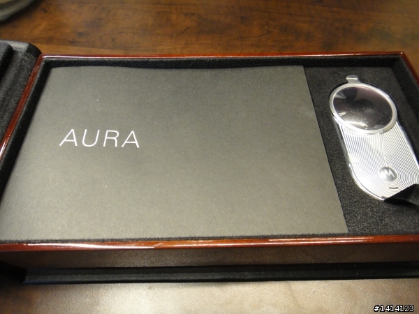 天地無用的Motorola Aura開箱