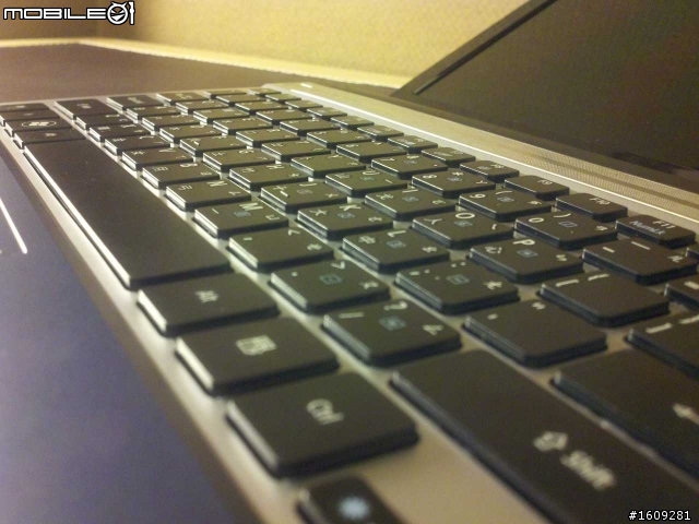 Acer 4830TG 開箱 更新續航力...