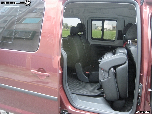 來自波蘭的VW CADDY GP 2011 -開箱