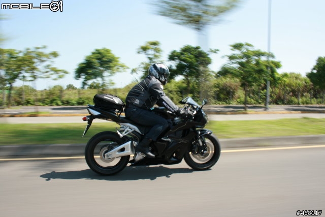 HONDA CBR600RR 正2011年式開箱