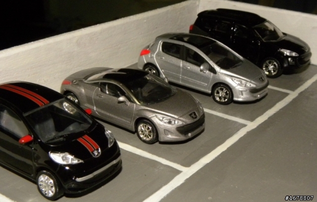 兒子的生日禮物 Renault Garage