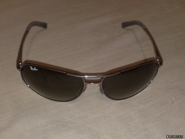人生中的第一支太陽眼鏡 RAY-BAN