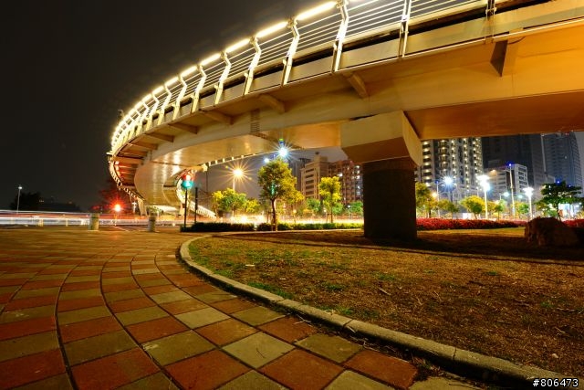 Tokina AT-X 16-28mm F2.8 增夜景星芒
